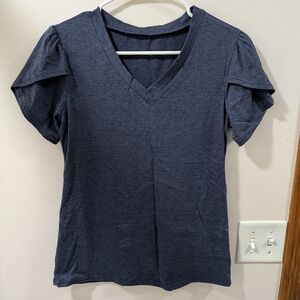New Women's M Blue Tshirt